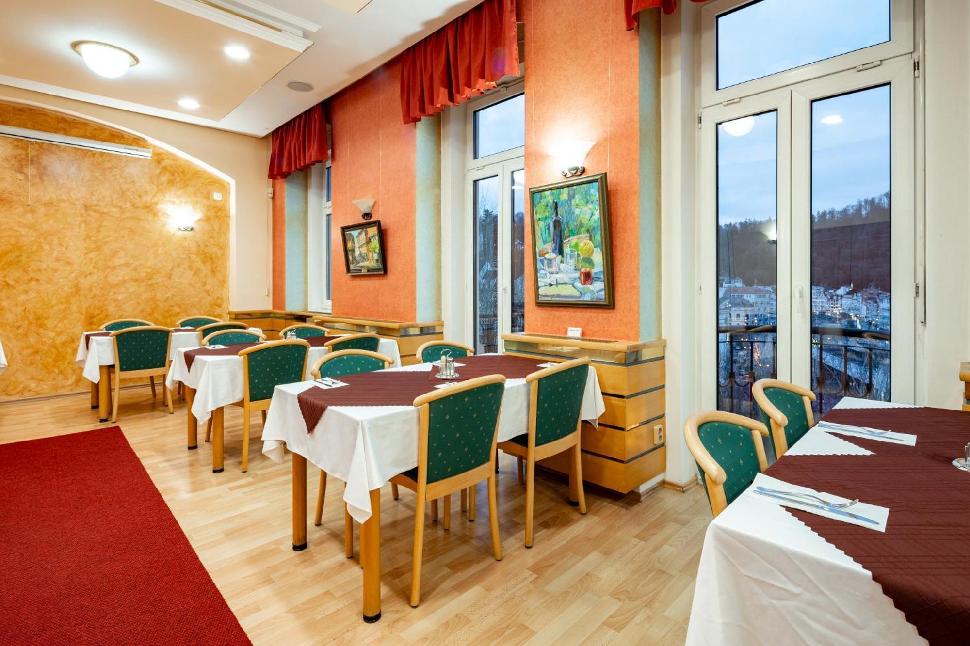 Hotel Wellness Jean De Carro Karlovy Vary
